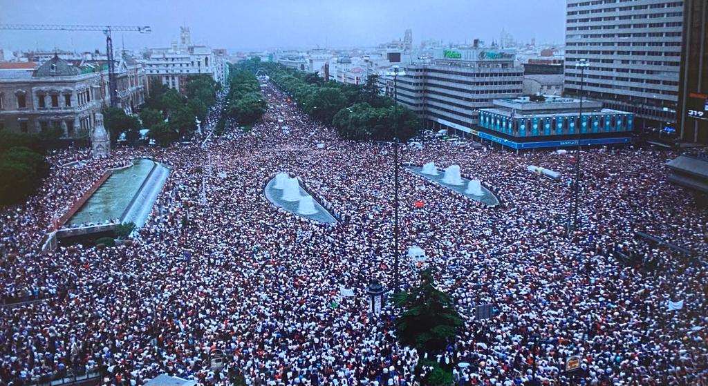 Imagen de la manifestación de Madrid tras el asesinato de Miguel Ángel Blanco.