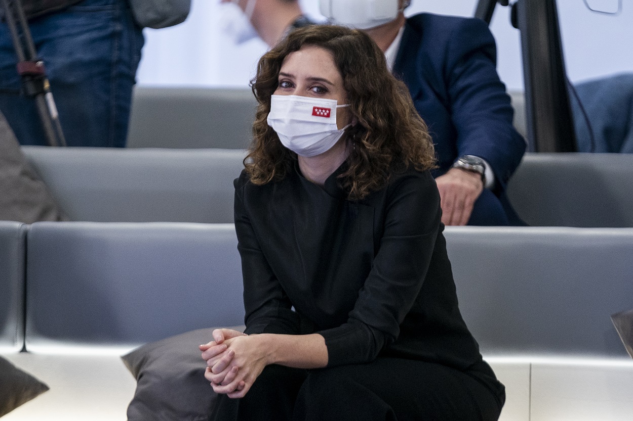 La presidenta de la Comunidad de Madrid, Isabel Díaz Ayuso, en la presentación de Uber Green, en la sede de Uber, a 14 de enero de 2022. EP.