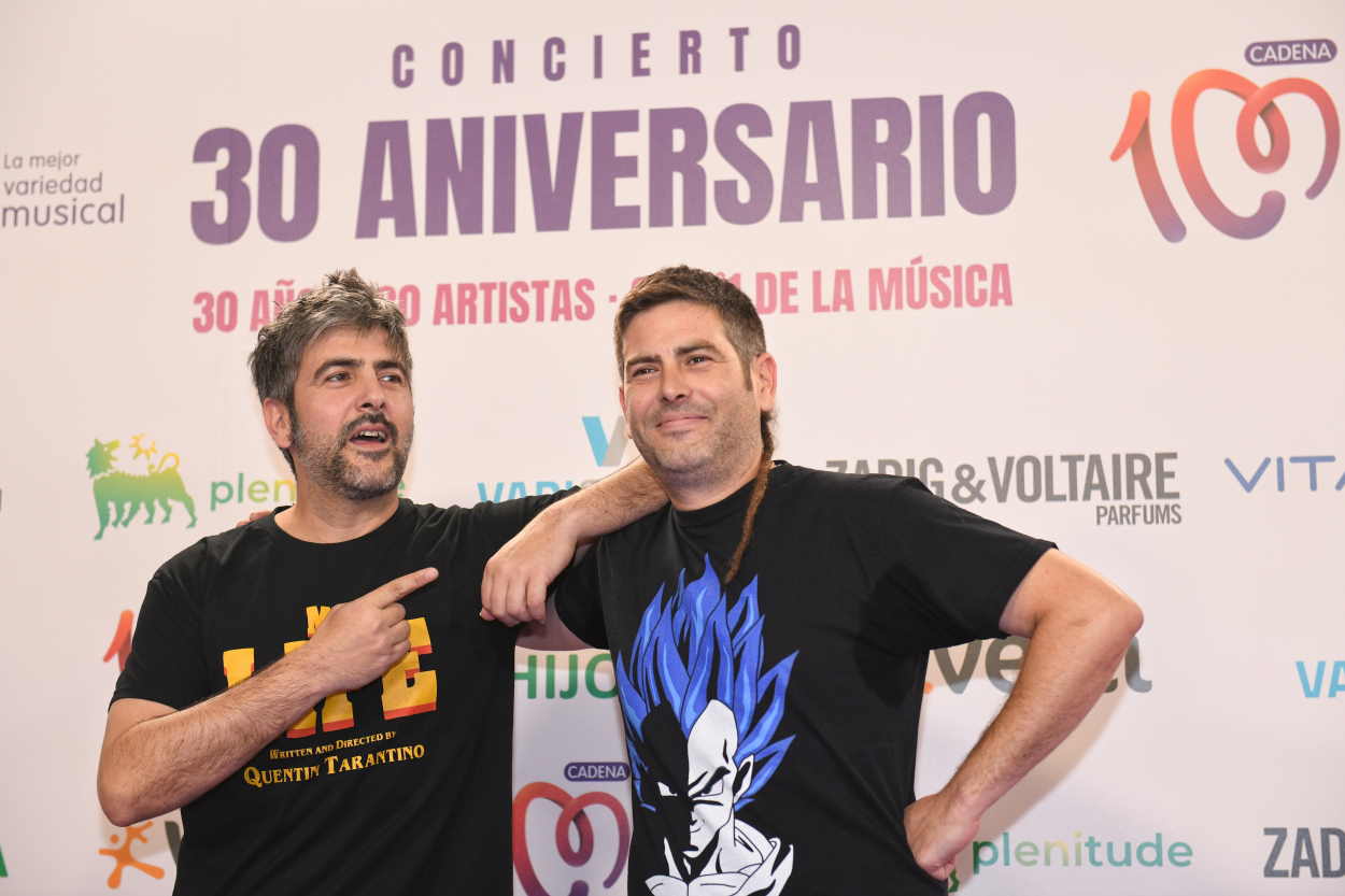 José y David Muñoz (Estopa), en el photocall previo a su concierto por el 30 aniversario de Cadena 100. EP