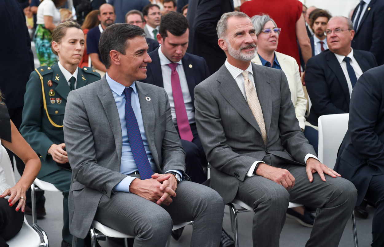 El presidente del Gobierno, Pedro Sánchez, y el Rey Felipe VI. EP. 