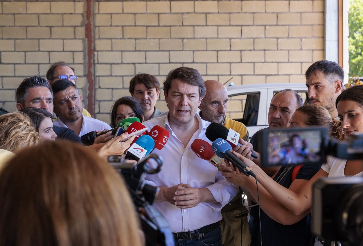 Mañueco fía a una Conferencia de Presidentes la reflexión sobre la prevención y extinción de incendios