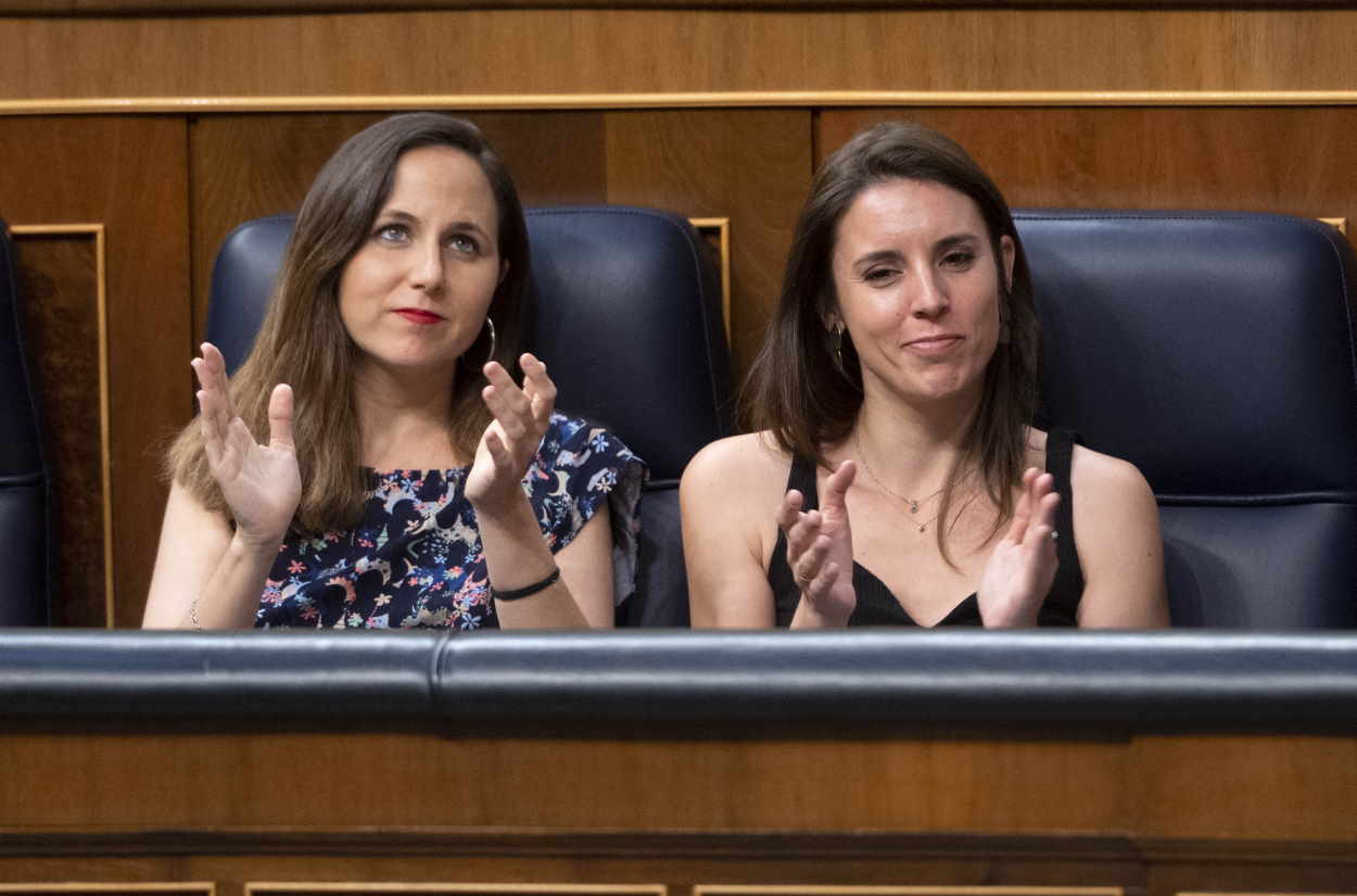 La ministra de Derechos Sociales y Agenda 2030, Ione Belarra, y la ministra de Igualdad, Irene Montero. EP