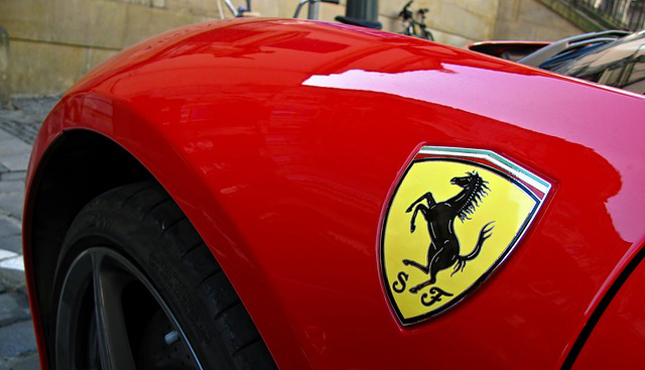 Ni un euro por los Ferrari del rey