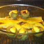 Puerros rellenos con alcachofas y lomo de ternera asado
