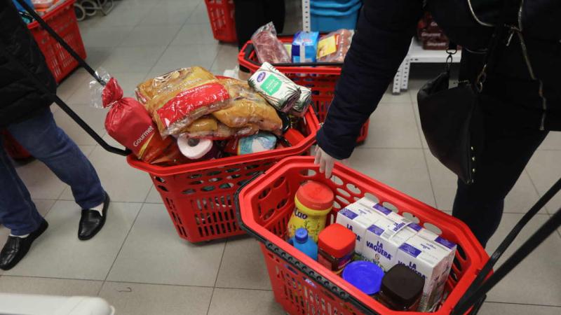 La confianza de los consumidores se desploma. EP