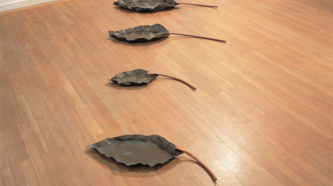 Eva Lootz, 5 Unidades, 1986. Colección de Arte Contemporáneo Fundación la Caixa © Eva Lootz, VEGAP, Barcelona, 2022.