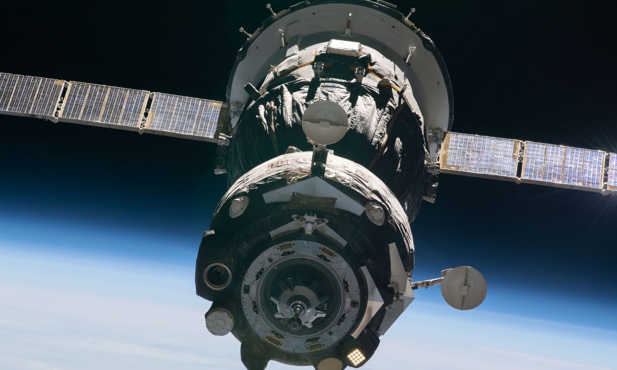 Nave rusa Soyuz MS 18 de camino a la Estación Espacial Internacional. EP.