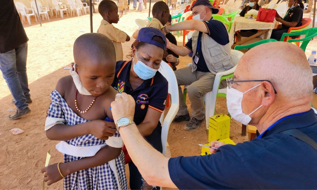 Vacunación contra la hepatitis B en Costa de Marfil. EP.