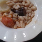 Alubias tiernas con verdura y filetes de magro con berenjena