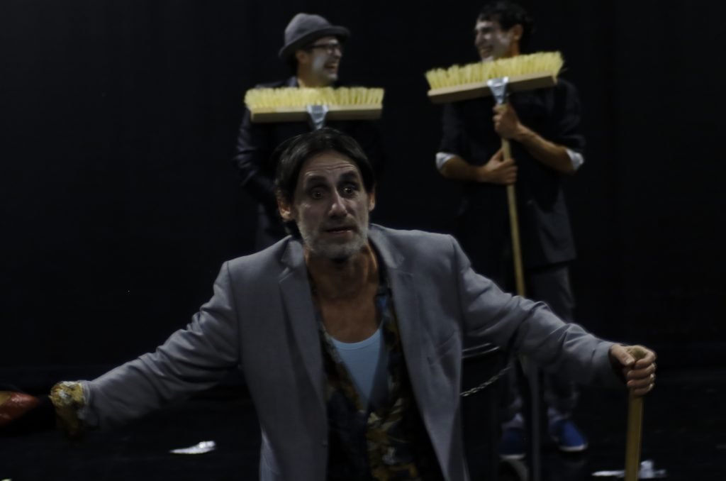 Una obra que dirige José Troncoso y producen e interpretan Alberto Berzal, Israel Frías y Luis Rallo