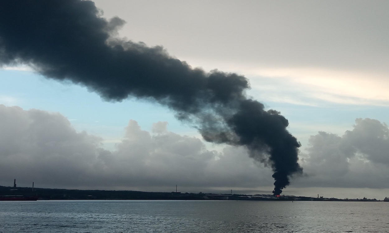 Incendio en depósitos de combustibles en Matanzas, Cuba. EP