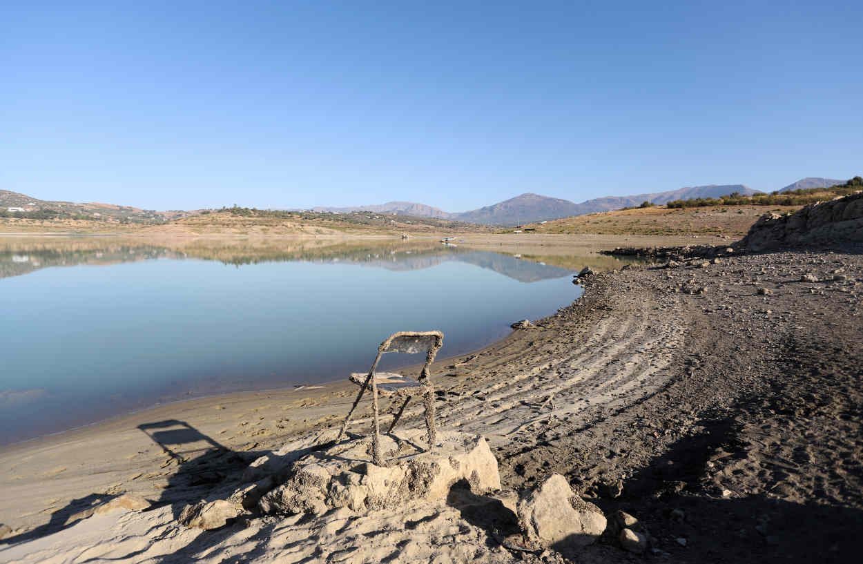 El pantano de La Viñuela, situado en el término de Vélez-Málaga, ante los problemas de sequía. EP
