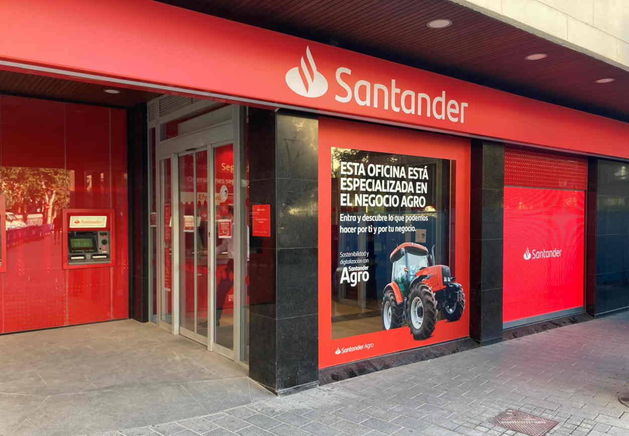 Oficina agro de Banco Santander. Europa Press