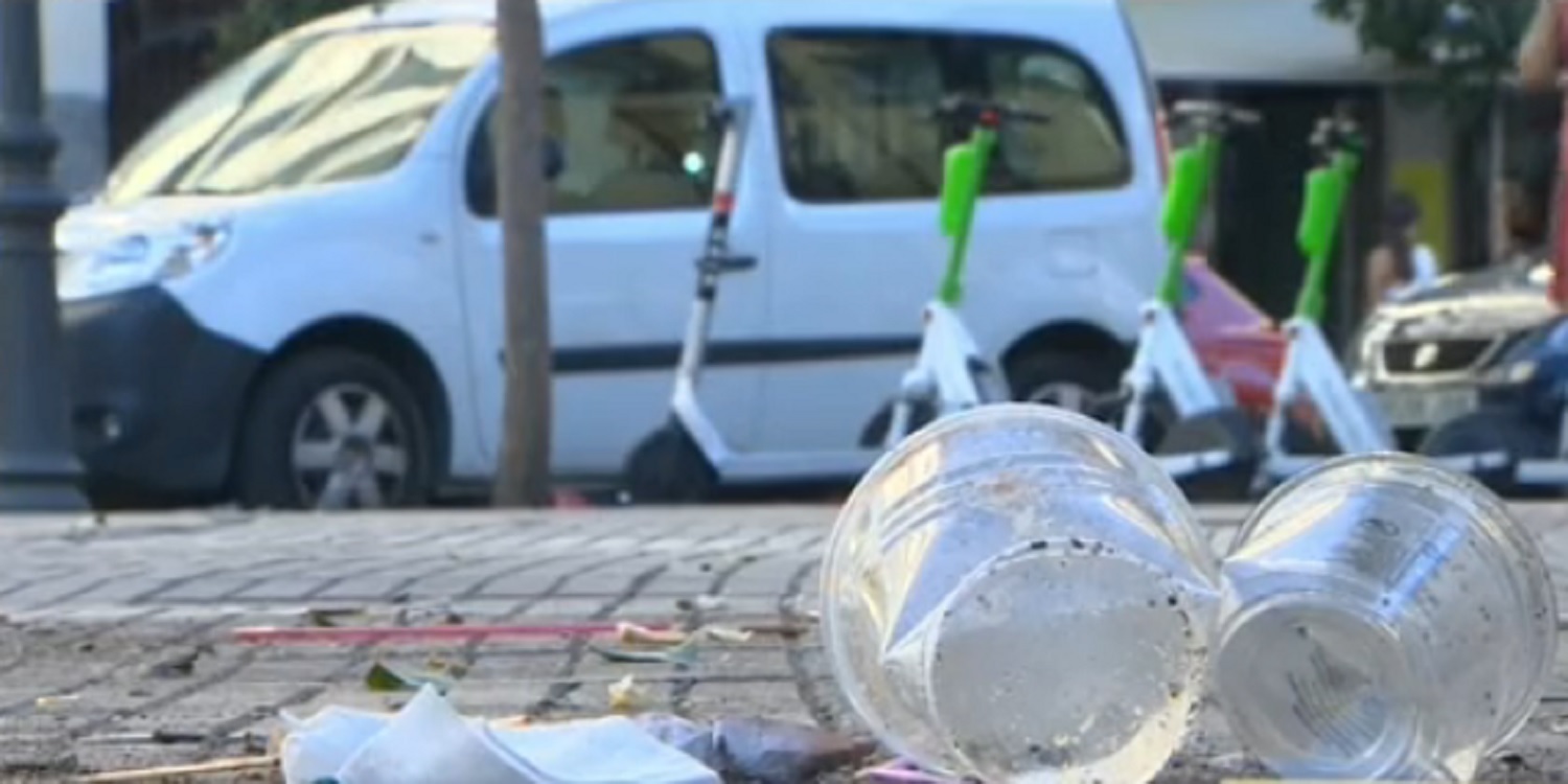 Suciedad en la plaza de Cascorro. Telediario de TVE.