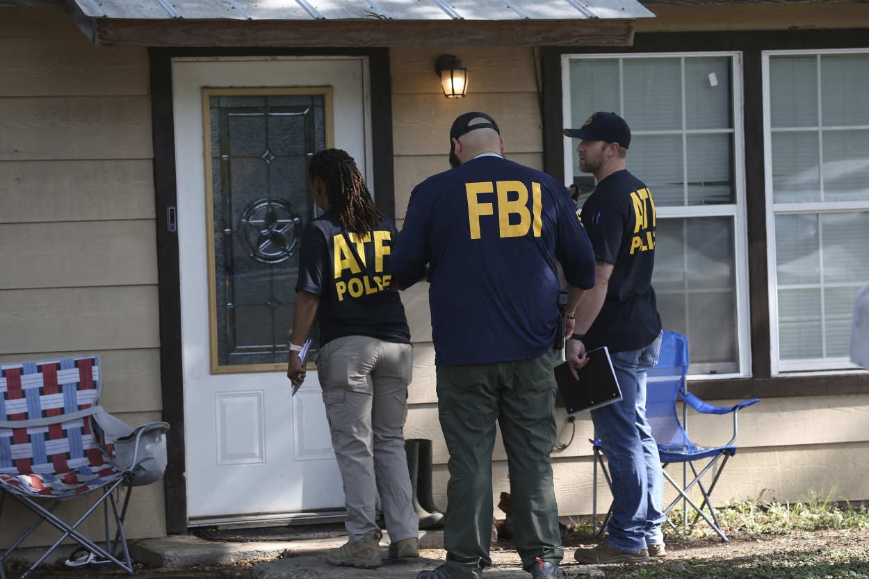 Imagen de archivo de agentes del FBI en un operativo en San Antonio, Texas. EP