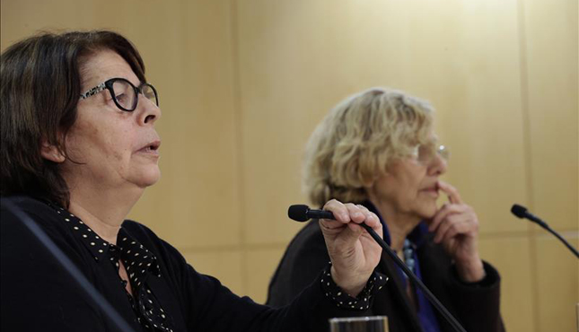 La Concejal de Medio Ambiente, Inés Sabanés,  con la Alcaldesa, Manuela Carmena