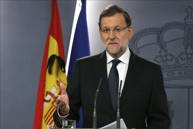 Susana Díaz insta a Rajoy a que "dé un paso atrás" cuanto antes porque está "amortizado"