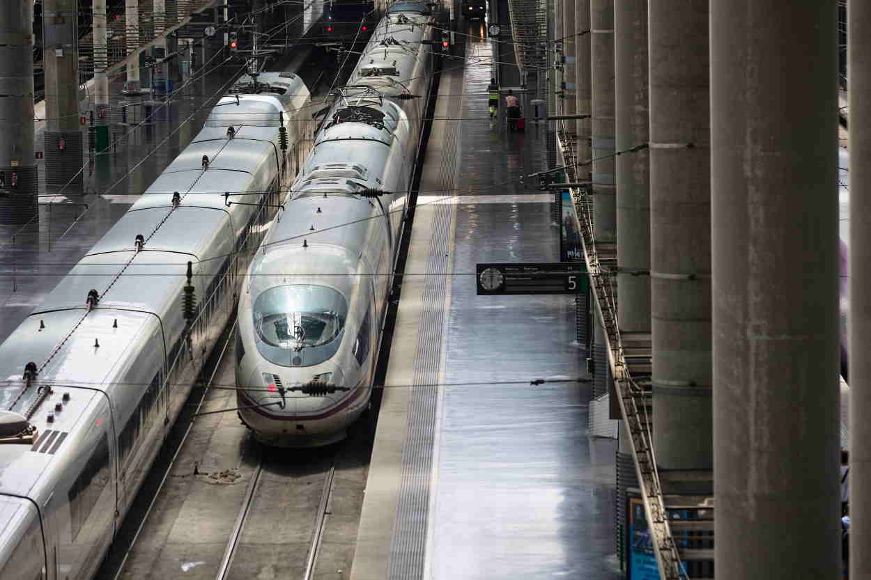 Varios trenes estacionados en la estación de Ave Madrid   Puerta de Atocha. Europa Press