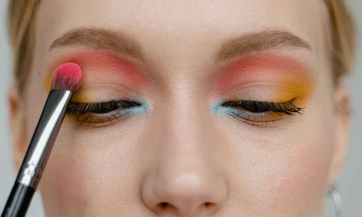 Primor tiene el corrector definitivo para camuflar tus ojeras. Pexels