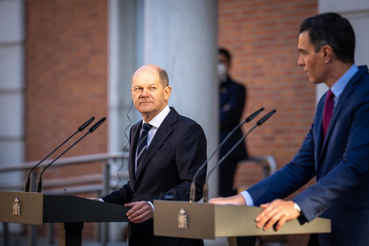 El canciller alemán, Olaf Scholz, y el presidente del Gobierno, Pedro Sánchez. EP