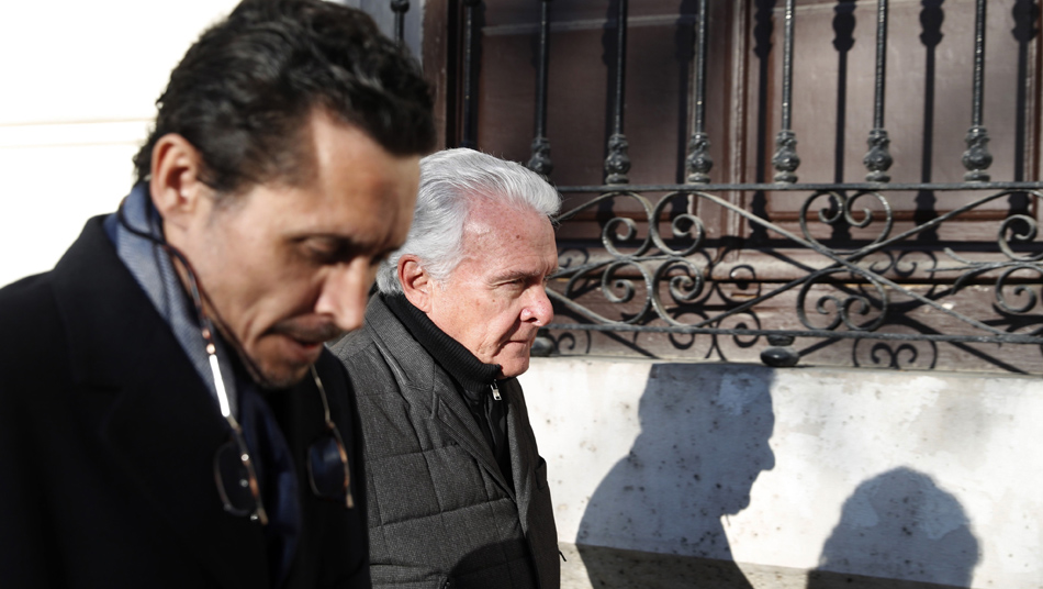 El expropietario de Constructora Hispánica Alfonso García Pozuelo (d), junto a su abogado, a la llegada hoy a la Audiencia Nacional 