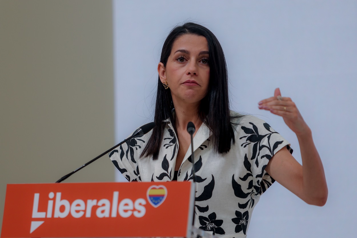 La presidenta de Ciudadanos, Inés Arrimadas, en la rueda de prensa de este lunes 5 de septiembre. EP.