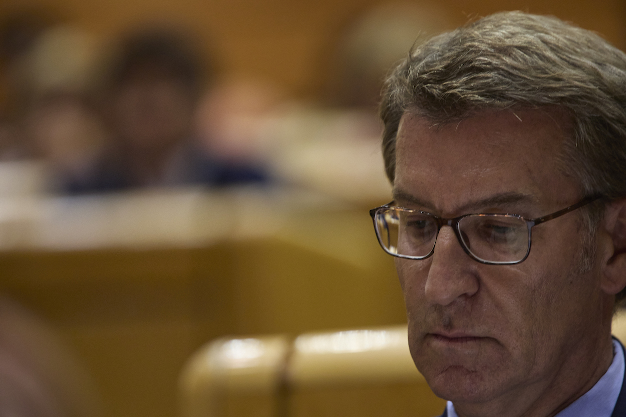 El presidente del PP, Alberto Núñez Feijóo, en el debate del Senado sobre la crisis energética. JESÚS HELLÍN/EP