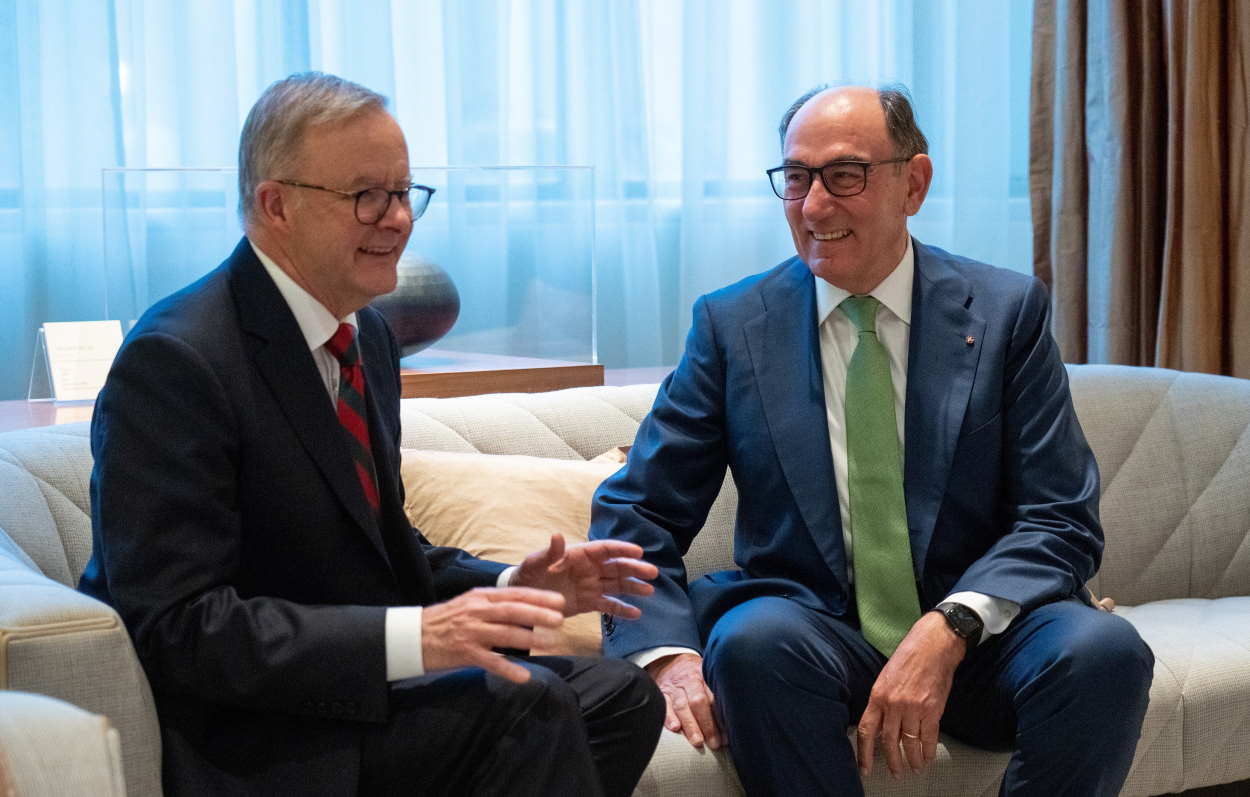 Ignacio Sánchez Galán, presidente de Iberdrola, junto a Anthony Albanese, el primer ministro de Australia