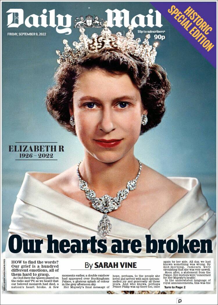 Imagen de Isabel II en su juventud, como portada del 'Daily Mail' lamentando su fallecimiento. Daily Mail