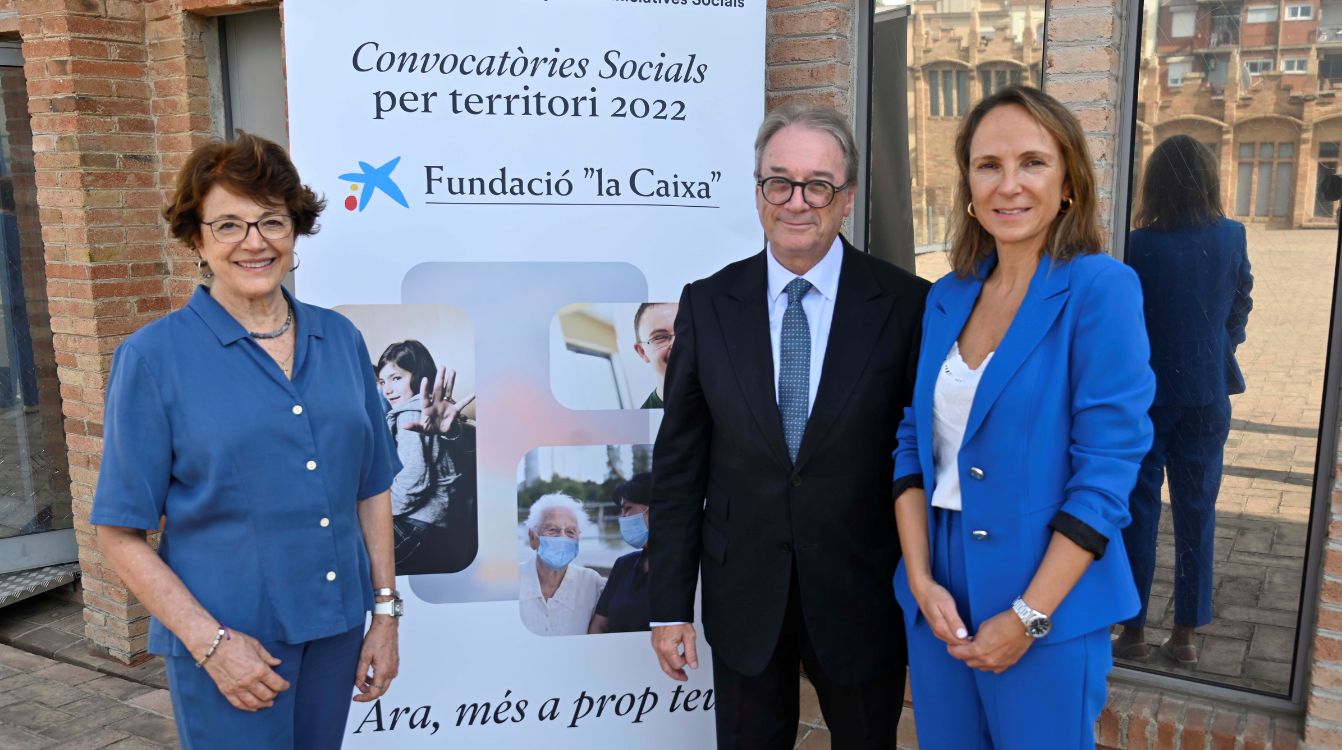 Francina Alsina, Marc Simón y Cristina Fabregat en la presentación de la nueva convocatoria de ayudas a entidades sociales