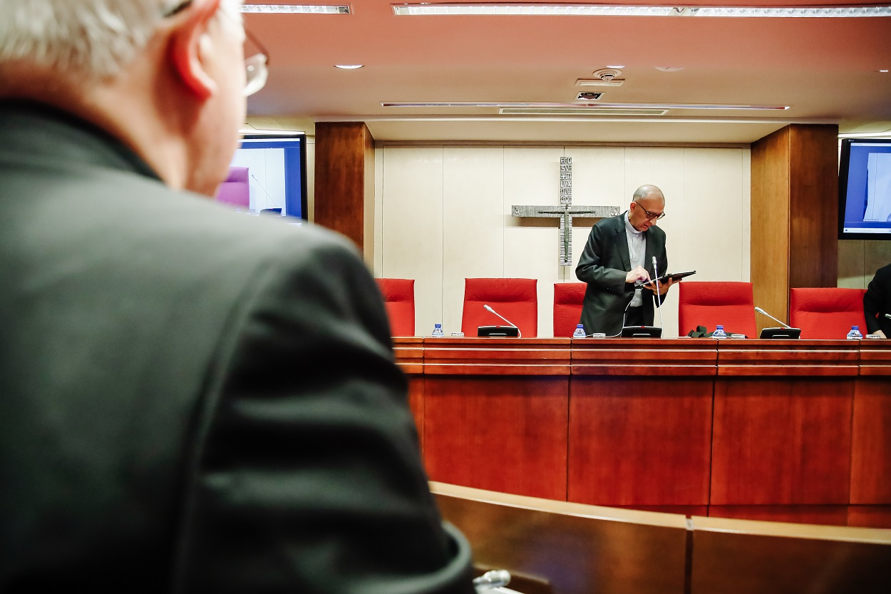 El presidente de la Conferencia Episcopal Española, el cardenal Juan José Omella, durante una reunión de la Comisión Permanente. EP.