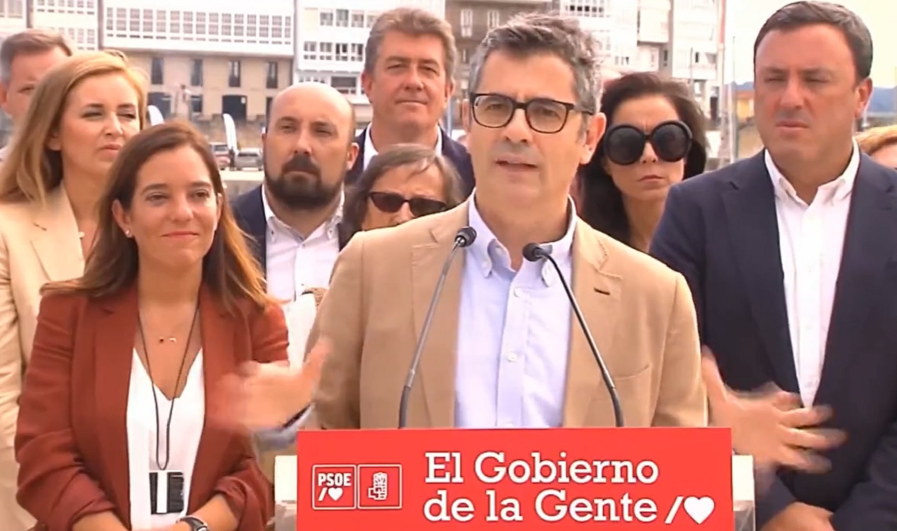 El ministro de Presidencia, Relaciones con las Cortes y Memoria Democrática, Félix Bolaños, durante un acto este domingo en A Coruña.