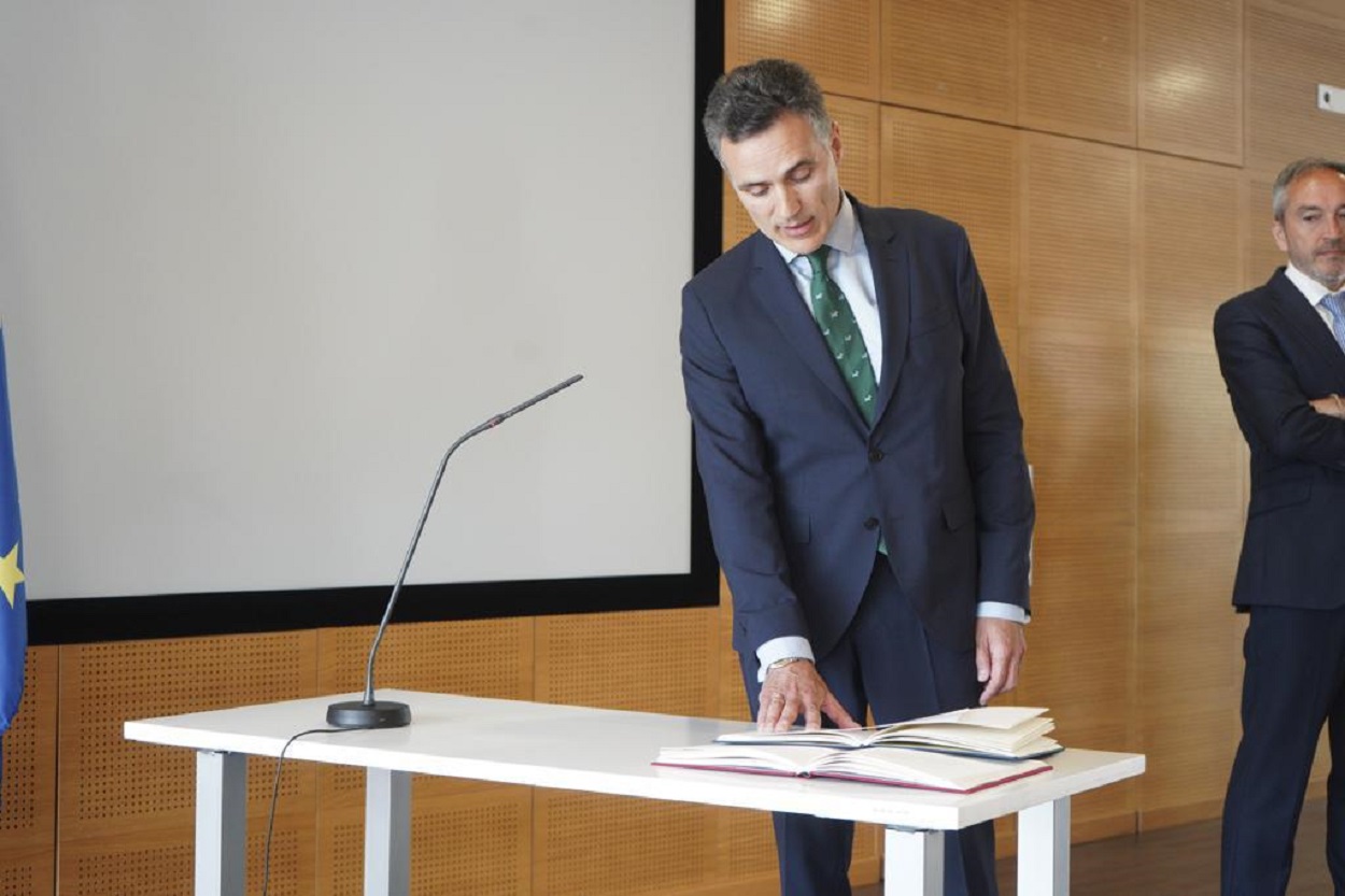 Oscar Villanueva, viceconsejero de Vox en Castilla y León, en su toma de posesión. Foto: JCYL