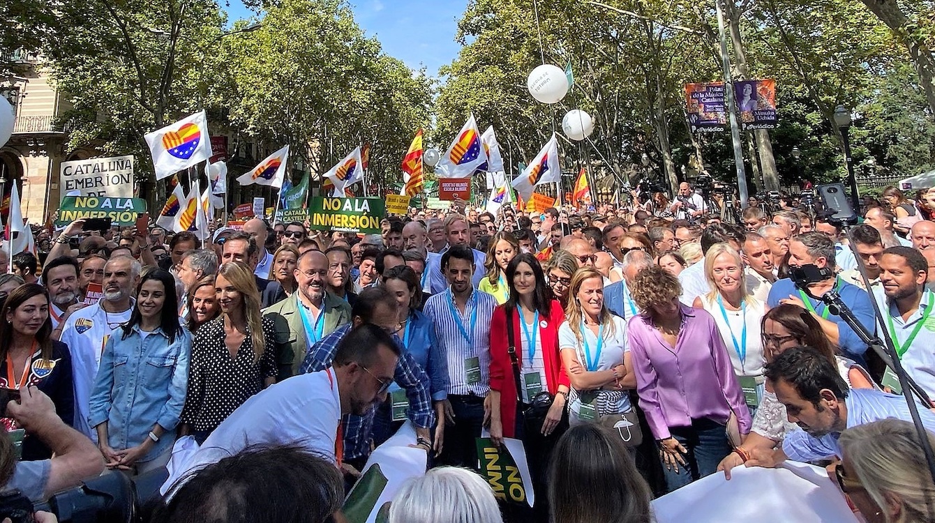 Los dirigentes políticos en la manifestación de Escuela de Todos en Barcelona. EP