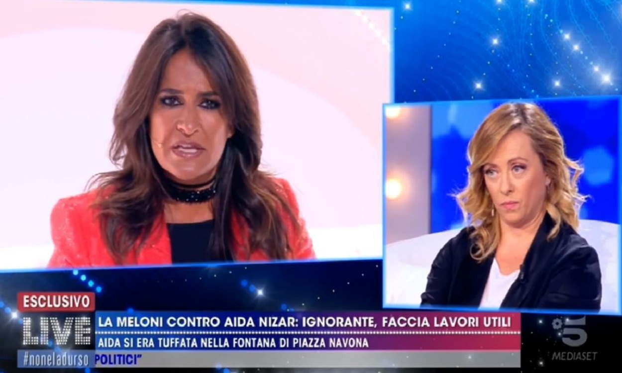 Aída Nízar y Giorgia Meloni en un programa de Mediaset.