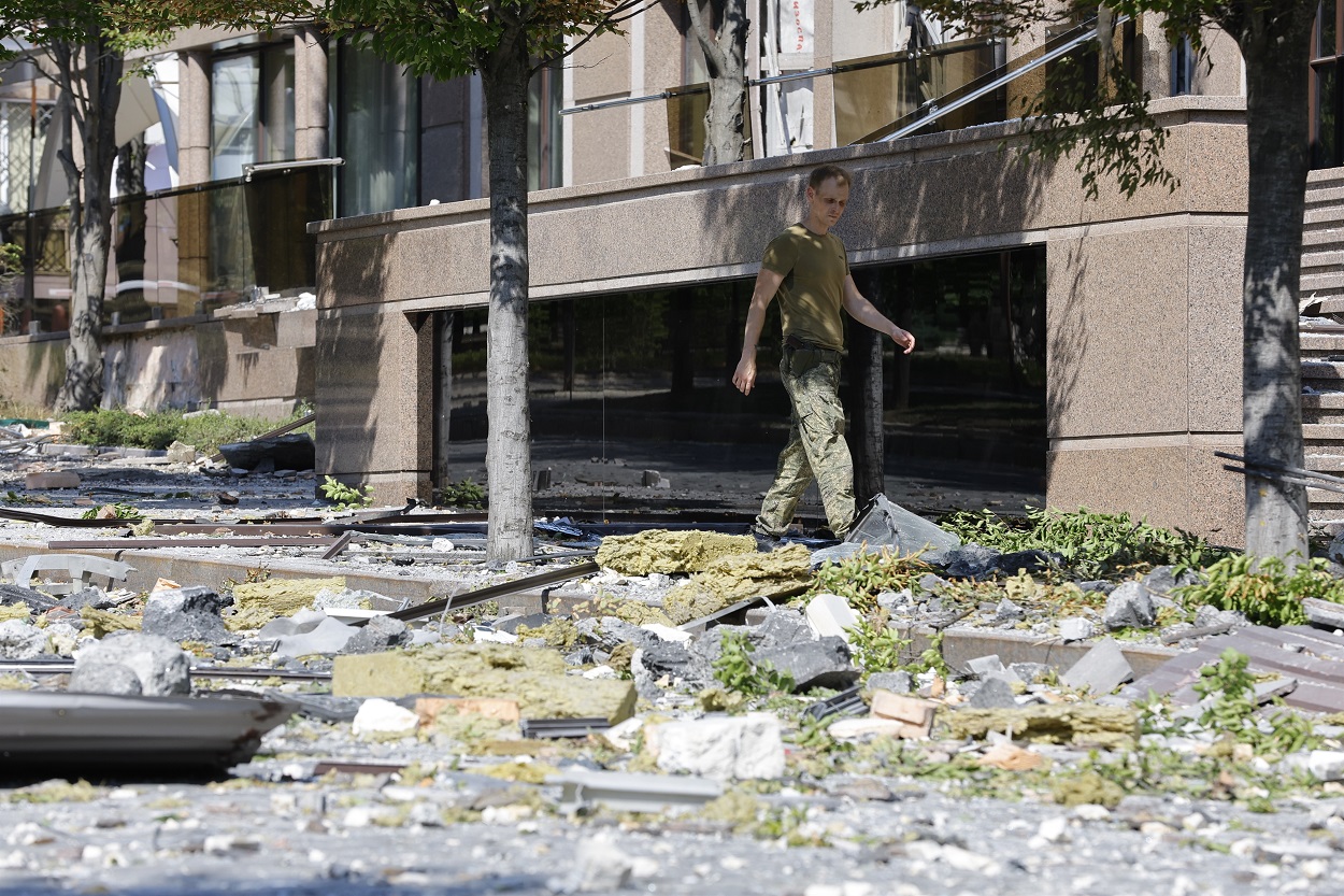 Un edificio dañado en Donetsk, al este de Ucrania EP.
