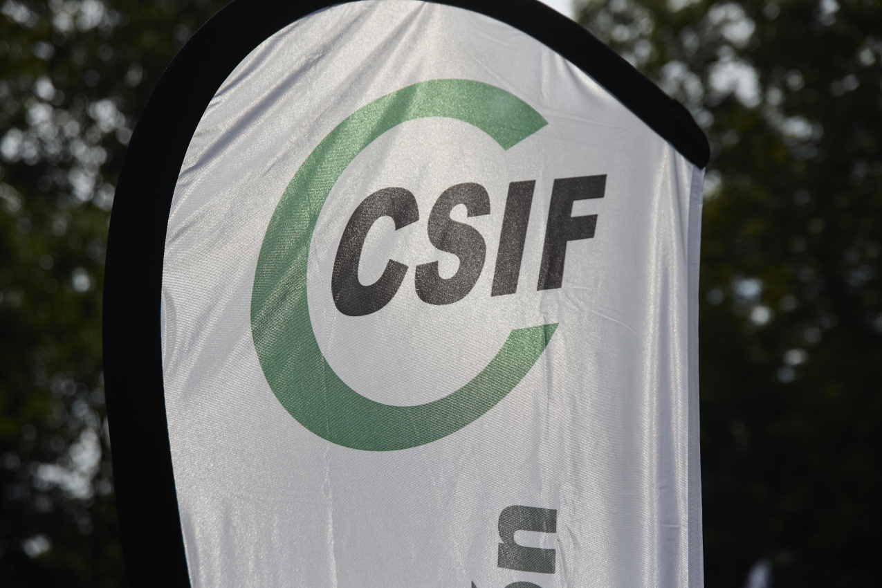 Una pancarta de CSIF en una manifestación a favor de la subida salarial. Europa Press