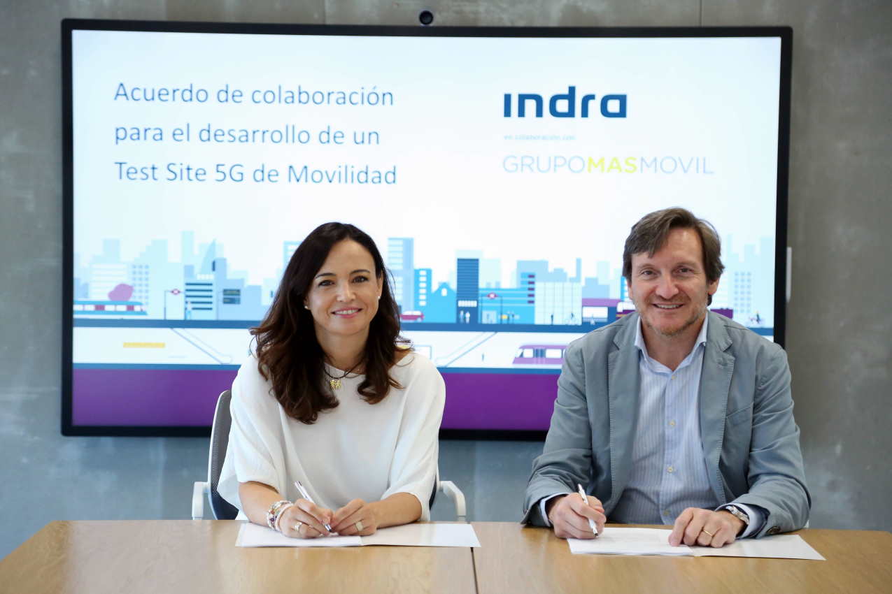 Berta Barrero y Pablo Freire, representantes de Indra y Masmóvil