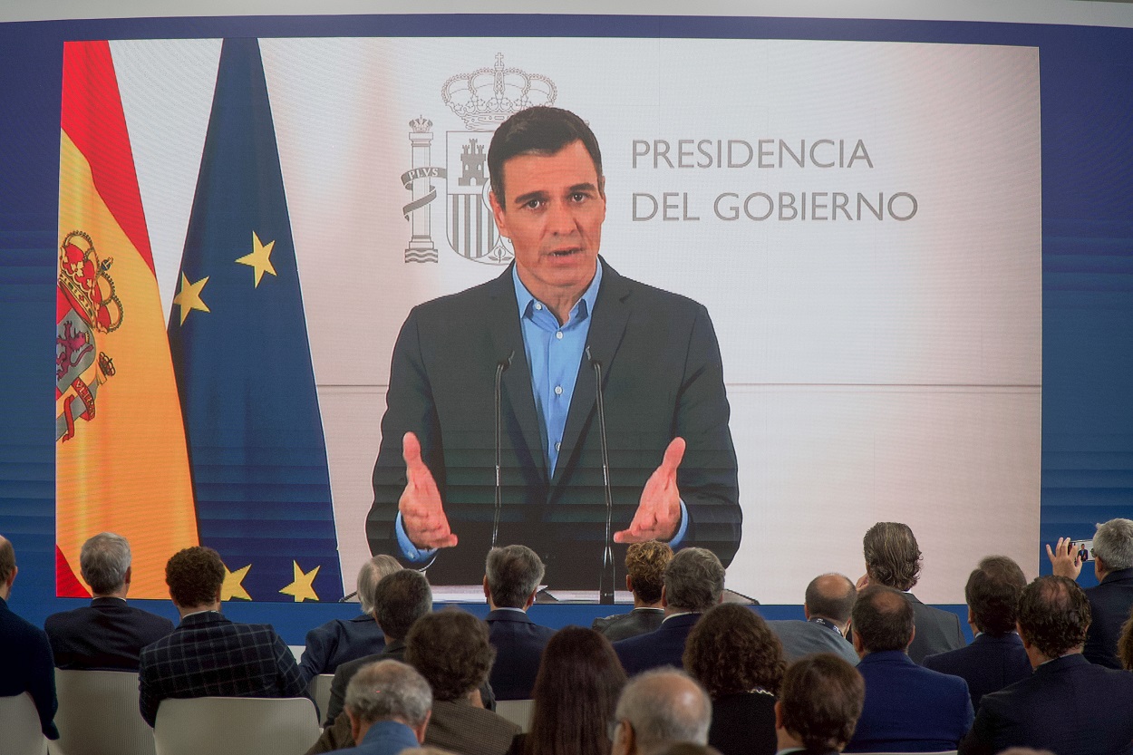 El presidente del Gobierno, Pedro Sánchez, interviene por videoconferencia en el Foro la Toja. EP.