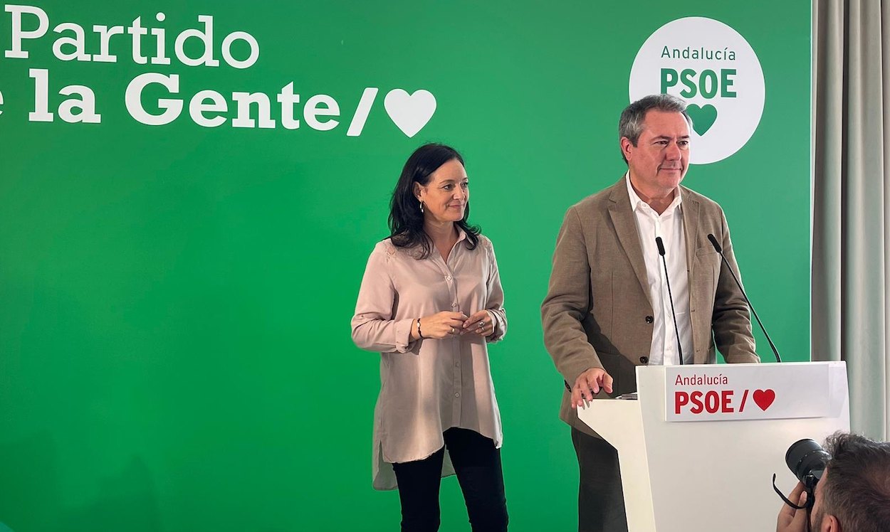 La secretaria general del PSOE de Córdoba, Rafi Crespín, y Juan Espadas.