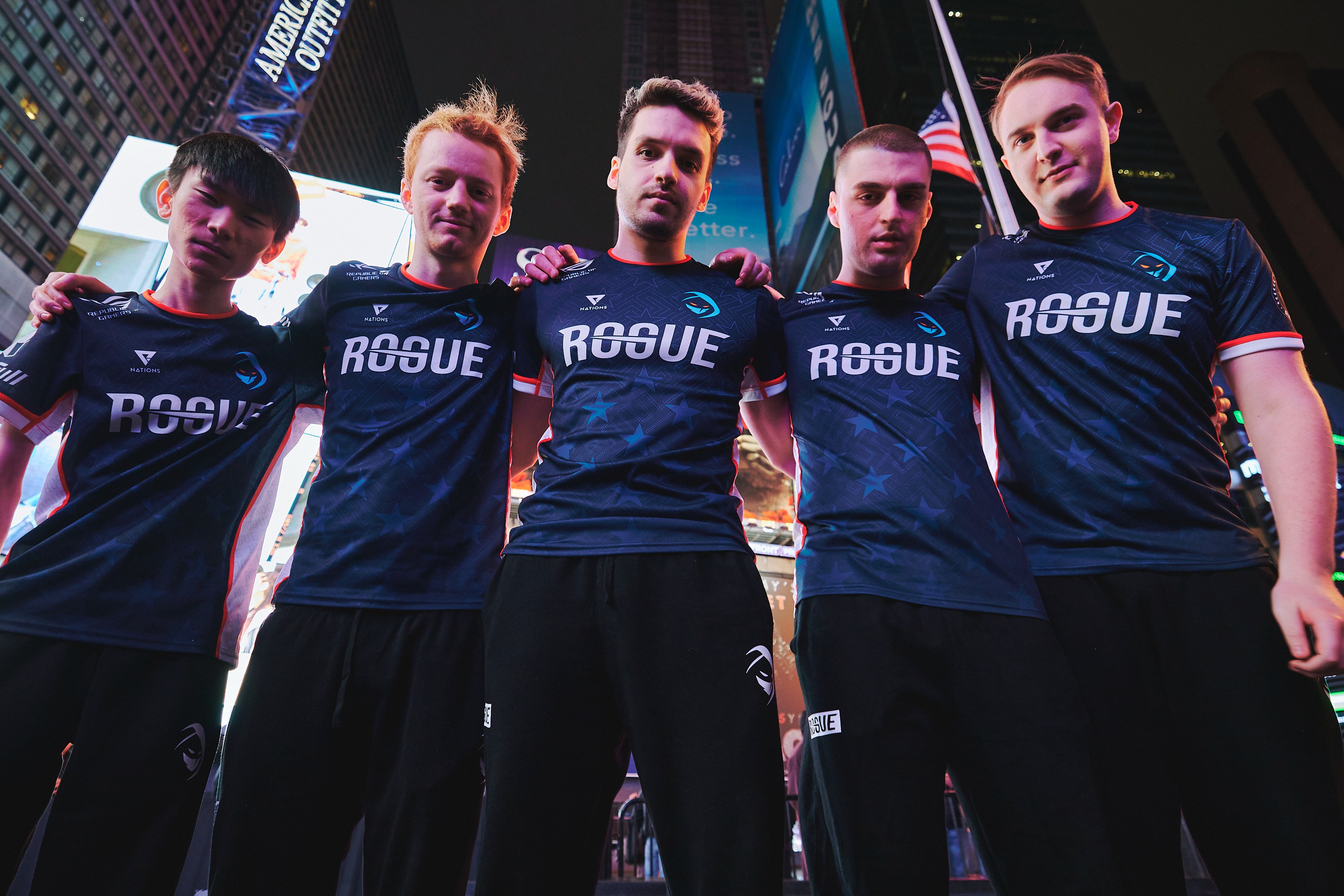 Rogue acaba el ecuador de la fase de grupos de los Worlds con un 3-0 a favor