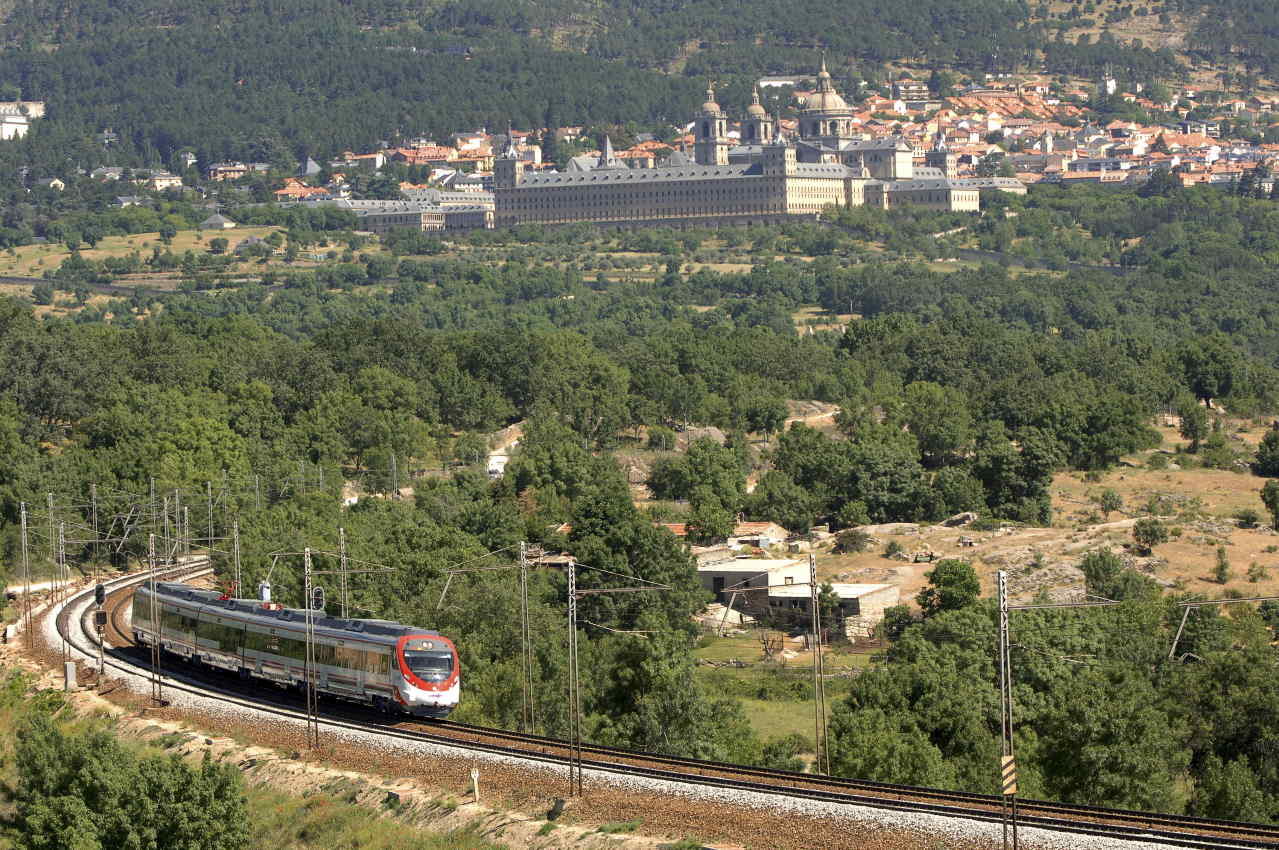 La renovación de la flota de Cercanías de Renfe traerá consigo una mayor fiabilidad del servicio, la reducción importante de incidencias y supone un abandono progresivo del diésel a favor de energías verdes. (Foto: Renfe-Patier)