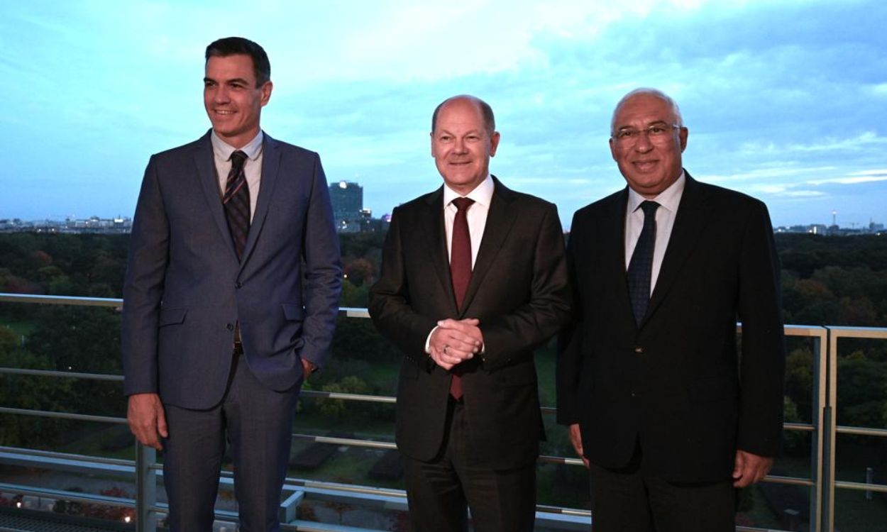 Pedro Sánchez, Olaf Scholz y Antònio Costa en su encuentro en Berlín. EP.