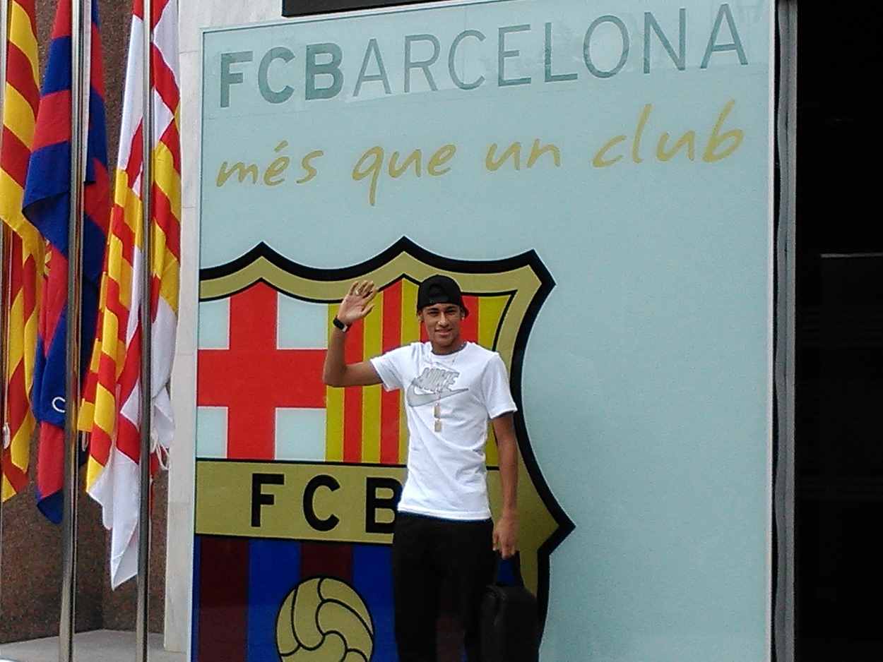 Imagen de archivo de Neymar durante su presentación con el FC Barcelona