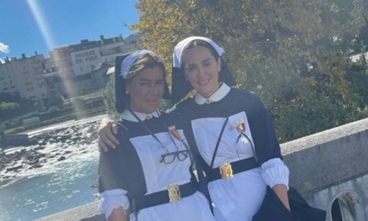 Tamara Falcó, junto a la tía de su exnovio, Natalia Onieva, en el Santuario de Lourdes