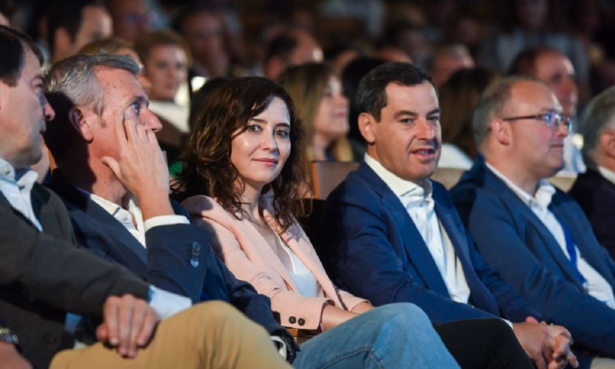 Isabel Díaz Ayuso, presidenta de la CAM, y Juanma Moreno, presidente de la Junta de Andalucía. EP