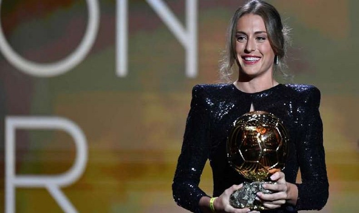 Alexia Putellas conquista su segundo Balón de Oro. Imagen recuperada de DAZN