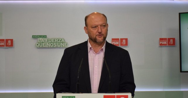 El Secretario de Política Federal del PSOE califica las propuestas de Rajoy sobre IRPF de "otro brindis del PP". Foto PSOE-A