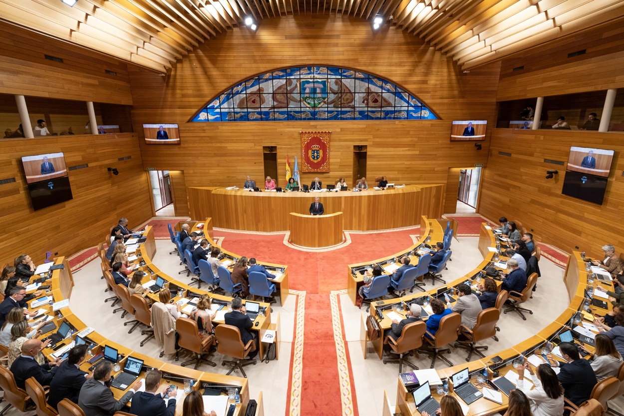 Imagen de septiembre pasado del Parlamento gallego durante una intervención del presidente de la Xunta, Alfonso Rueda (Foto: Europa Press).