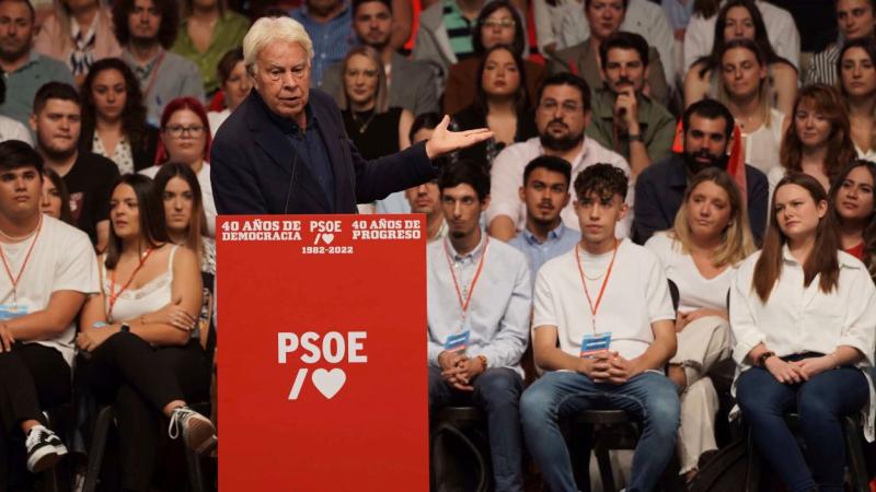 El expresidente Felipe González, durante acto del PSOE para conmemorar el 40 aniversario de la victoria electoral de 1982. FRANCISCO J. OLMO/EP